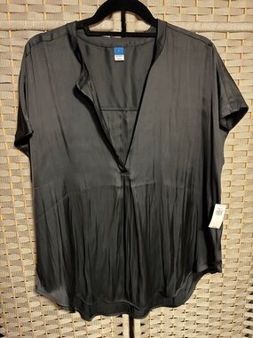 Old Navy Women’s Black Satin V-Neck Blouse